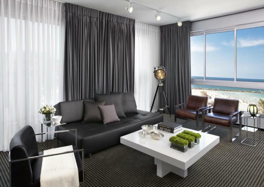 Luxury And Hotel